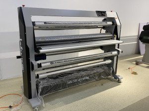 How to Choose an Automatic Laminator for Your Print Business